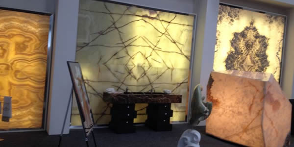 Display Lit Onyx 3